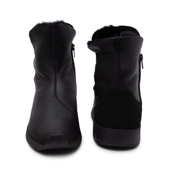 Merino Zip On
